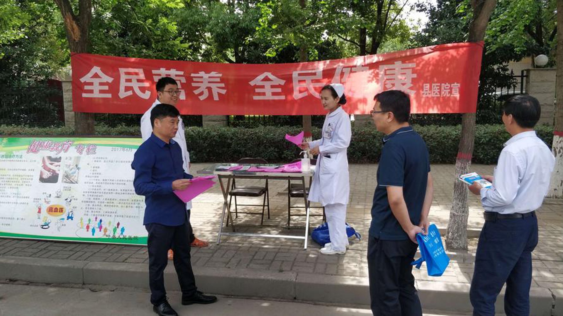 算法更新周期缩短，站群系统凭什么仍是SEO的关键变量？